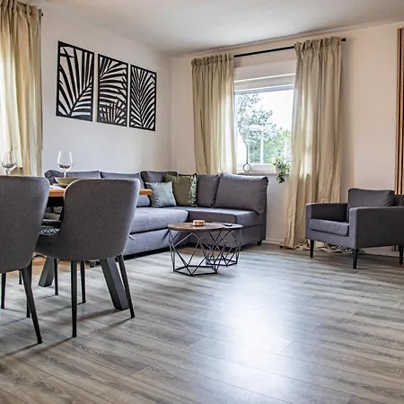 Appartement Livesto Easystay - City, Dd Messe, Wlan, Smart Tv, Free Parking *