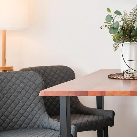 Livesto Easystay - City, Dd Messe, Wlan, Smart Tv, Free Parking
